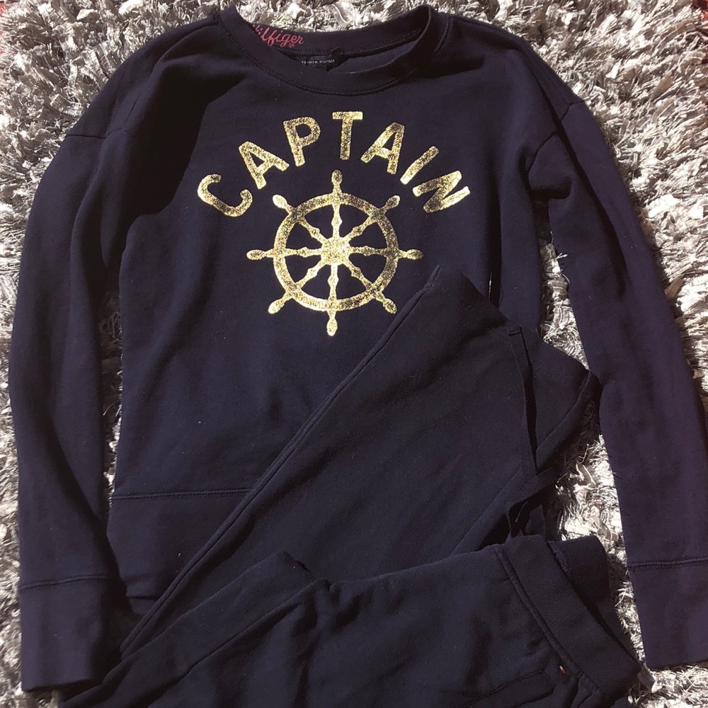 Tommy Hilfiger sweater set